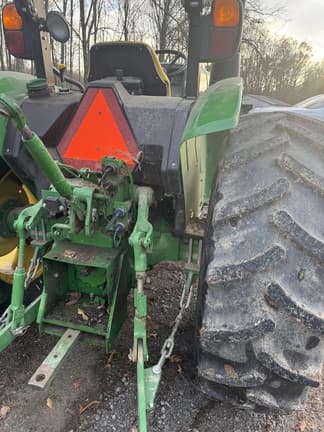 Image of John Deere 5075E equipment image 3