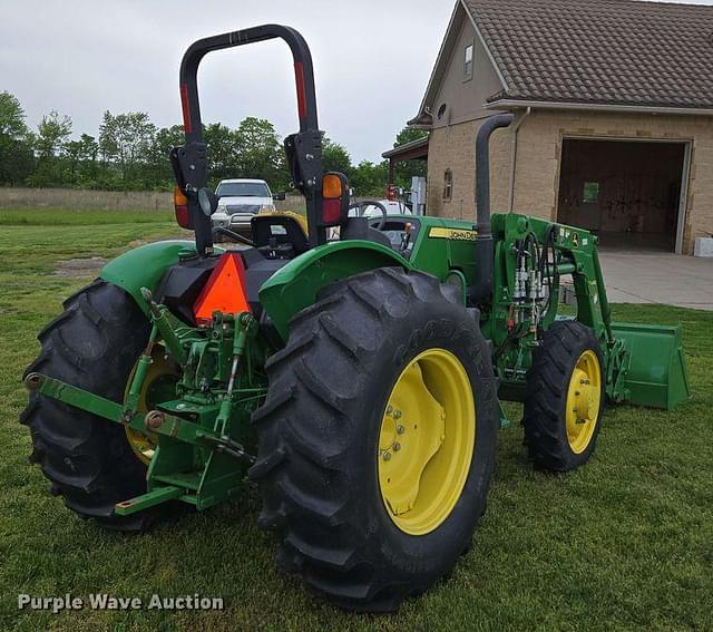 Image of John Deere 5075E equipment image 4