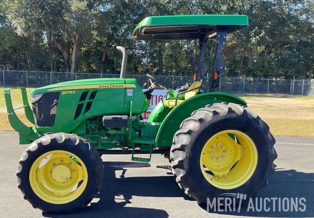 Image of John Deere 5075E equipment image 1
