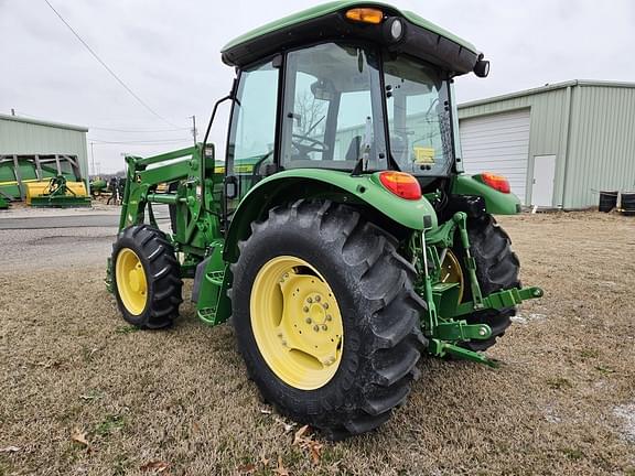 Image of John Deere 5075M equipment image 2