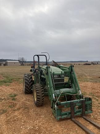 Image of John Deere 5085E equipment image 2