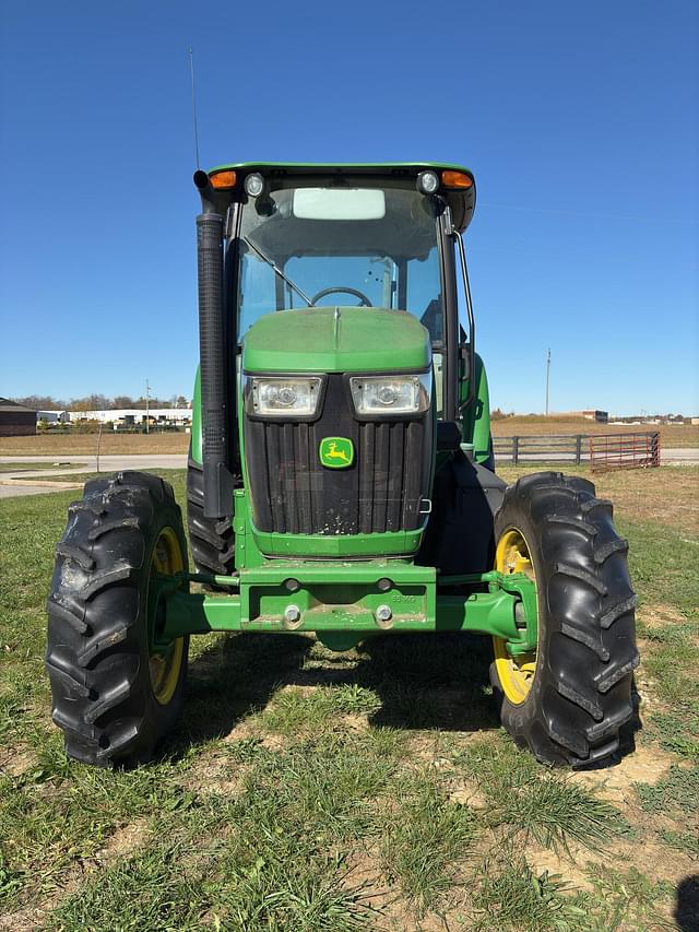 Image of John Deere 5085E equipment image 1