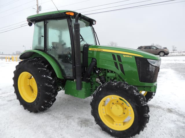 Image of John Deere 5085E equipment image 2