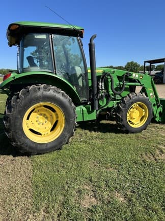 Image of John Deere 5085E equipment image 3