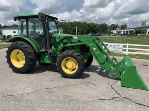 2015 John Deere 5085E Image