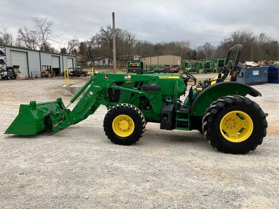 Main image John Deere 5085E