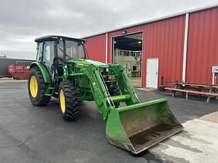 Main image John Deere 5085E 11