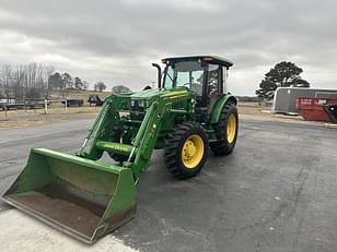 Main image John Deere 5085E 1