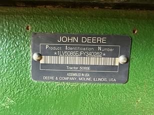 Main image John Deere 5085E 31