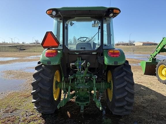 Image of John Deere 5085E equipment image 3