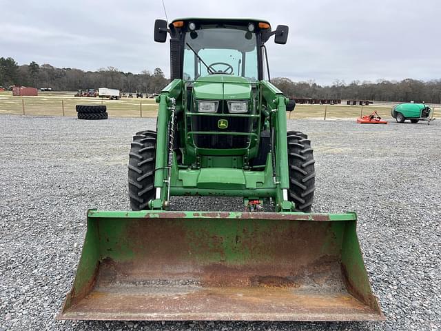 Image of John Deere 5085E equipment image 4