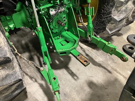 Image of John Deere 5085E equipment image 4