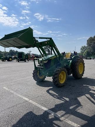 Image of John Deere 5085E equipment image 2