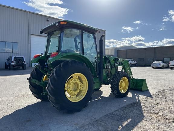 Image of John Deere 5085E equipment image 4