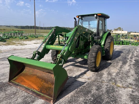 2015 John Deere 5085E Equipment Image0
