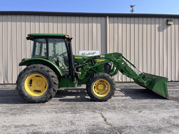 Image of John Deere 5085E equipment image 3
