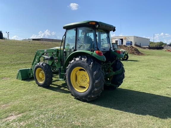 Image of John Deere 5085E equipment image 4
