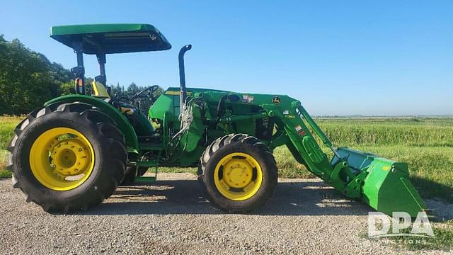 Image of John Deere 5085E equipment image 3