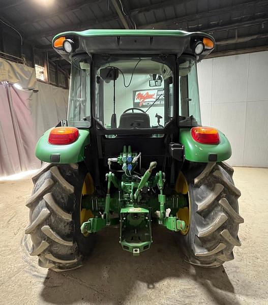 Image of John Deere 5085E equipment image 3