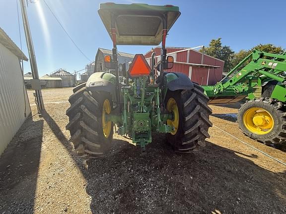 Image of John Deere 5085M equipment image 3