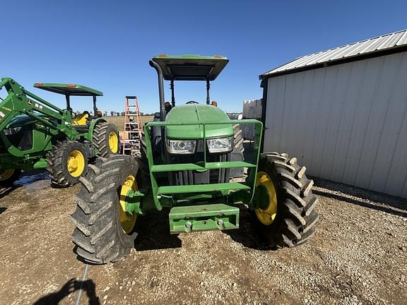 Image of John Deere 5085M equipment image 2