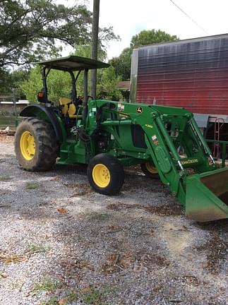 Image of John Deere 5085M equipment image 1