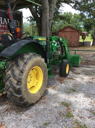 Image of John Deere 5085M equipment image 2