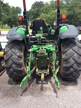 Image of John Deere 5085M equipment image 2