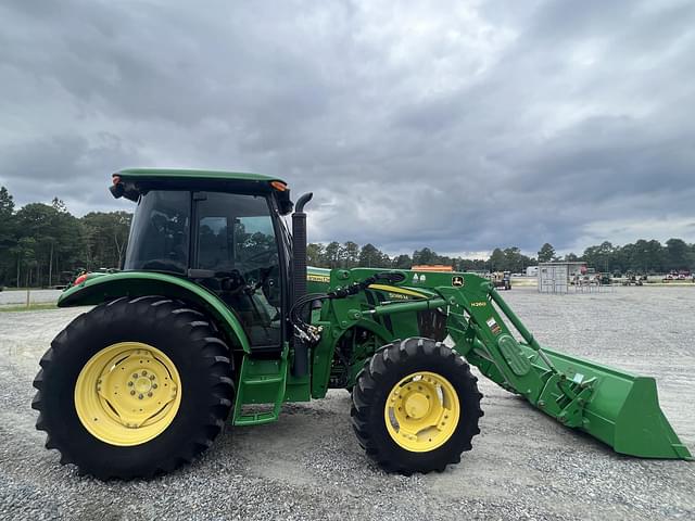 Image of John Deere 5085M equipment image 4