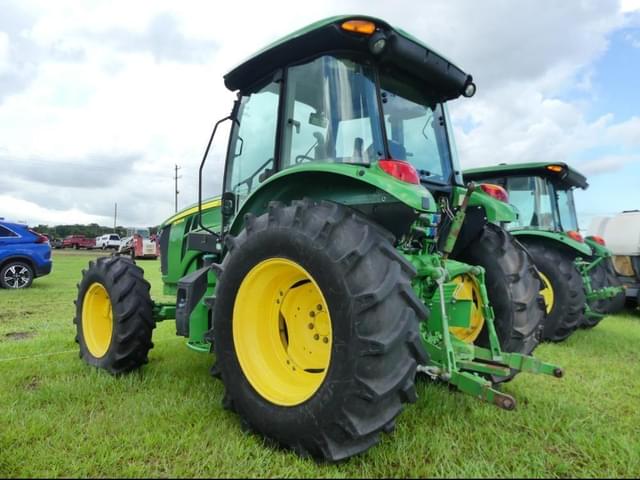 Image of John Deere 5085M equipment image 2