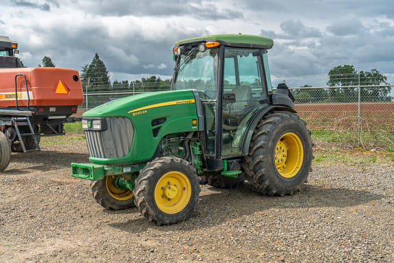 2015 John Deere 5093EN Equipment Image0