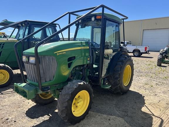 Image of John Deere 5093EN equipment image 1