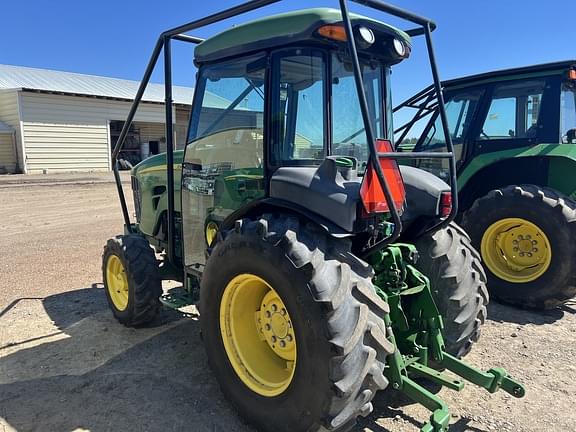 Image of John Deere 5093EN equipment image 2