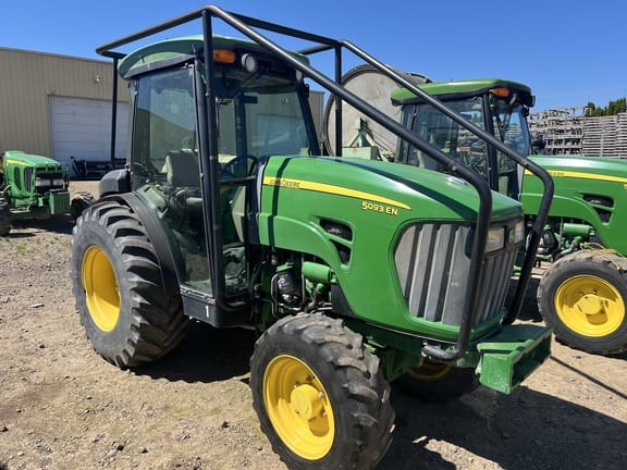 2015 John Deere 5093EN Equipment Image0