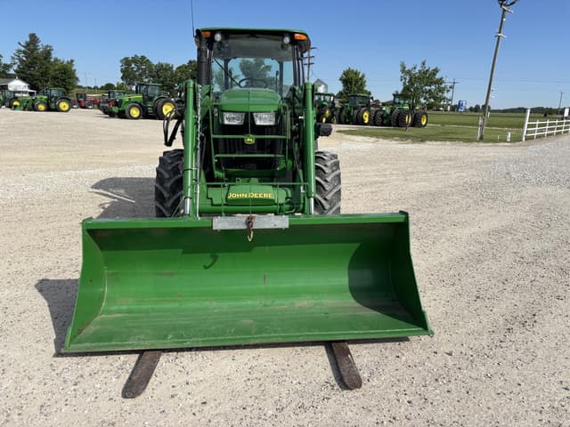 Image of John Deere 5100E equipment image 1