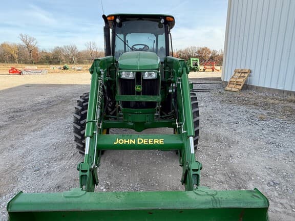 Image of John Deere 5100E equipment image 2
