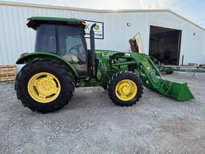 2015 John Deere 5100E Image