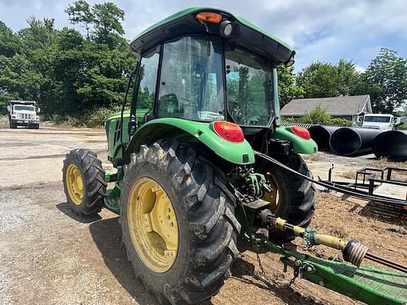 Image of John Deere 5100E equipment image 3