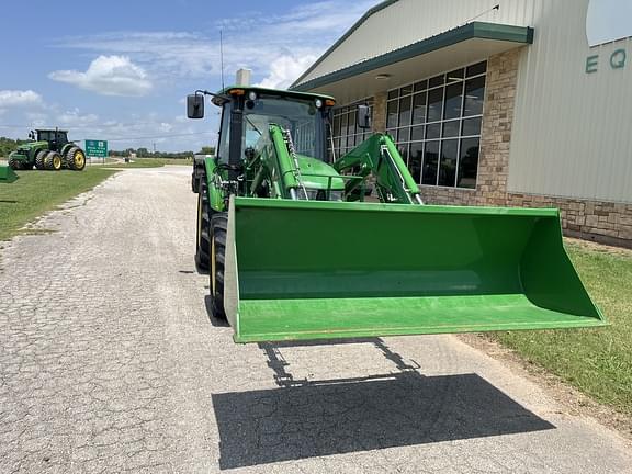Image of John Deere 5100E equipment image 2