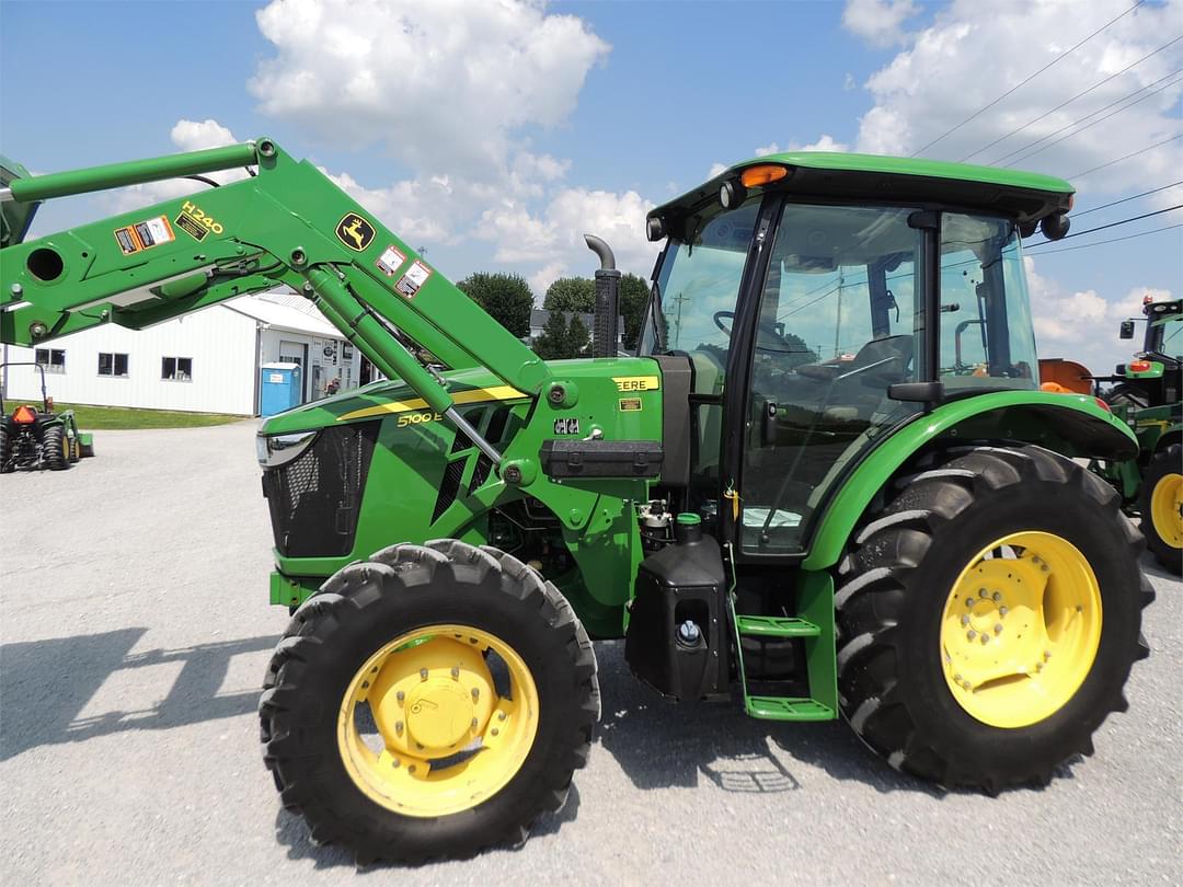 Image of John Deere 5100E Primary image