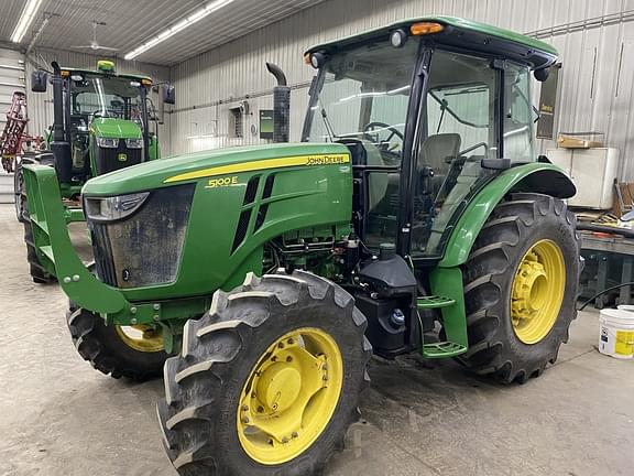 Image of John Deere 5100E equipment image 1