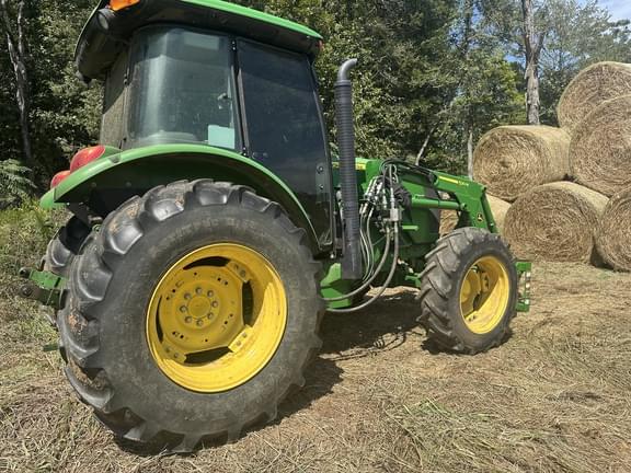 Image of John Deere 5100E equipment image 2