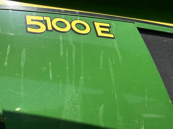 2015 John Deere 5100E Equipment Image0