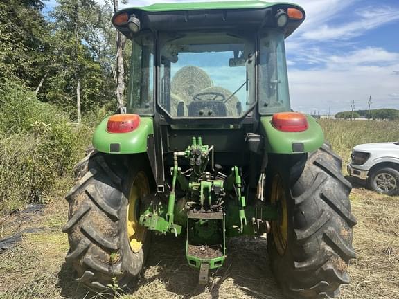 Image of John Deere 5100E equipment image 4