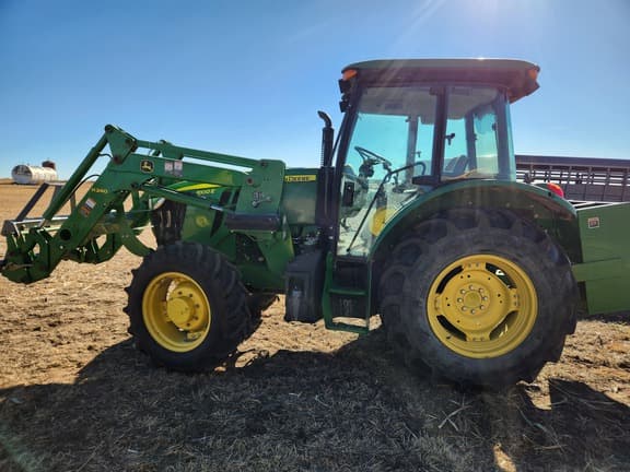 Image of John Deere 5100E equipment image 3