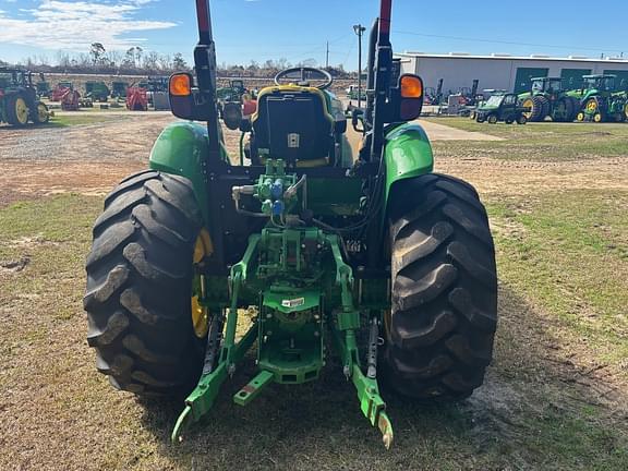 Image of John Deere 5100E equipment image 3