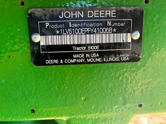 Image of John Deere 5100E equipment image 4