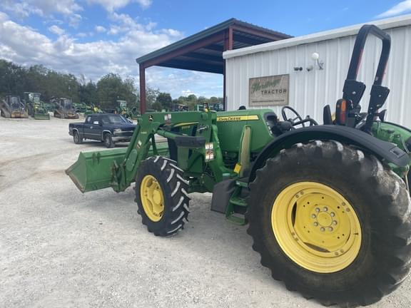 Image of John Deere 5100M equipment image 2
