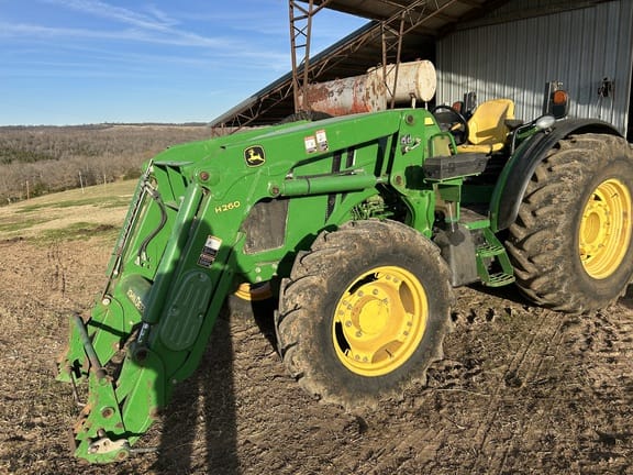 2015 John Deere 5100M Equipment Image0