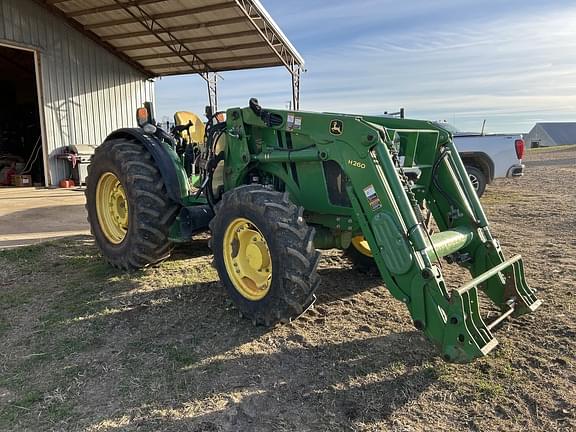 Image of John Deere 5100M equipment image 1